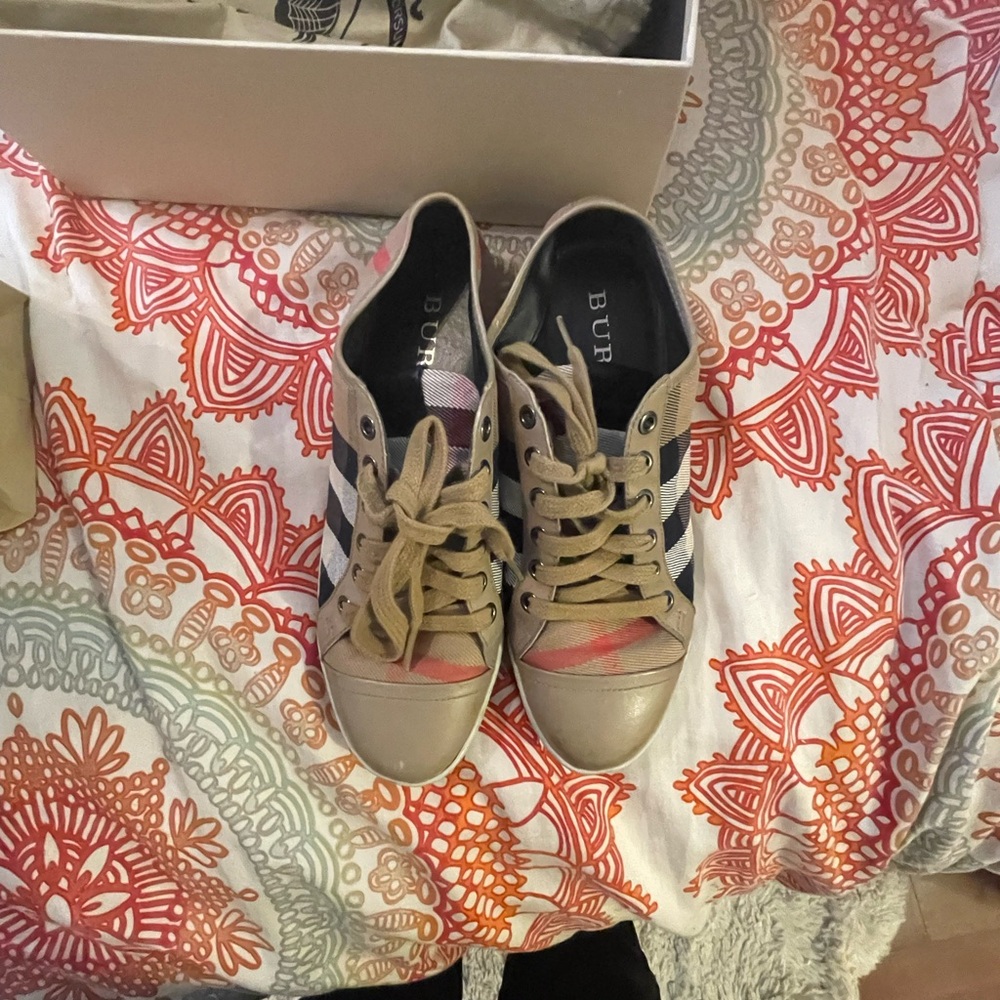 Burberry Women's Beige and Pink Plaid Sneakers